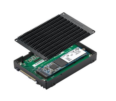 QNAP adaptér QDA-UMP4 (1x M.2 2280 PCIe 4.0 NVMe SSD slot v 2,5" U.2 PCIe 4.0 NVMe SSD rámečku)