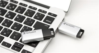 VERBATIM Store 'n' Go Secure Pro 16GB USB 3.0 stříbrná